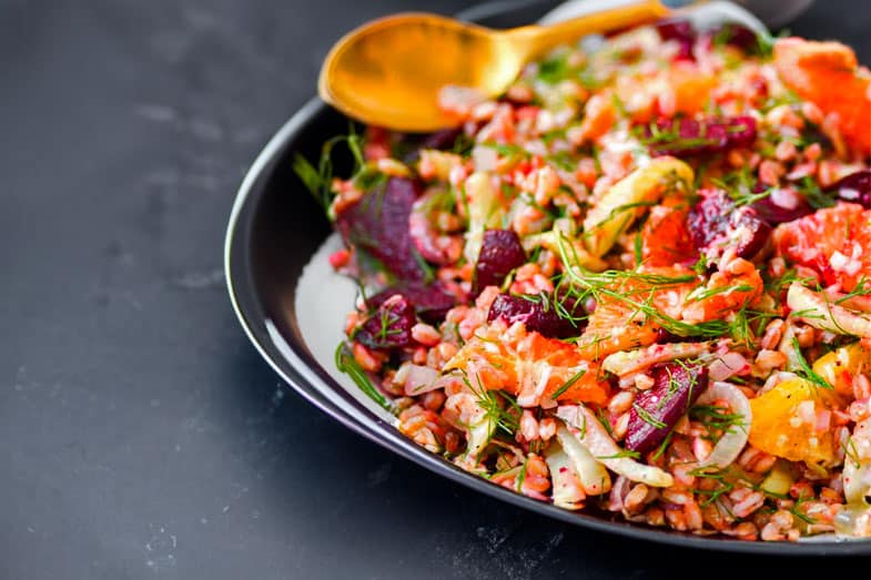 découvrez une délicieuse salade à déguster en hiver, alliant fraîcheur et saveurs réconfortantes pour vos repas froids.